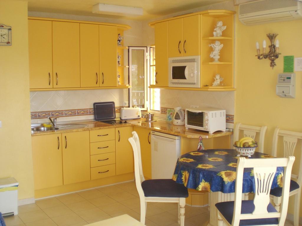 Minerva Jupiter Apartments Benalmádena Zimmer foto